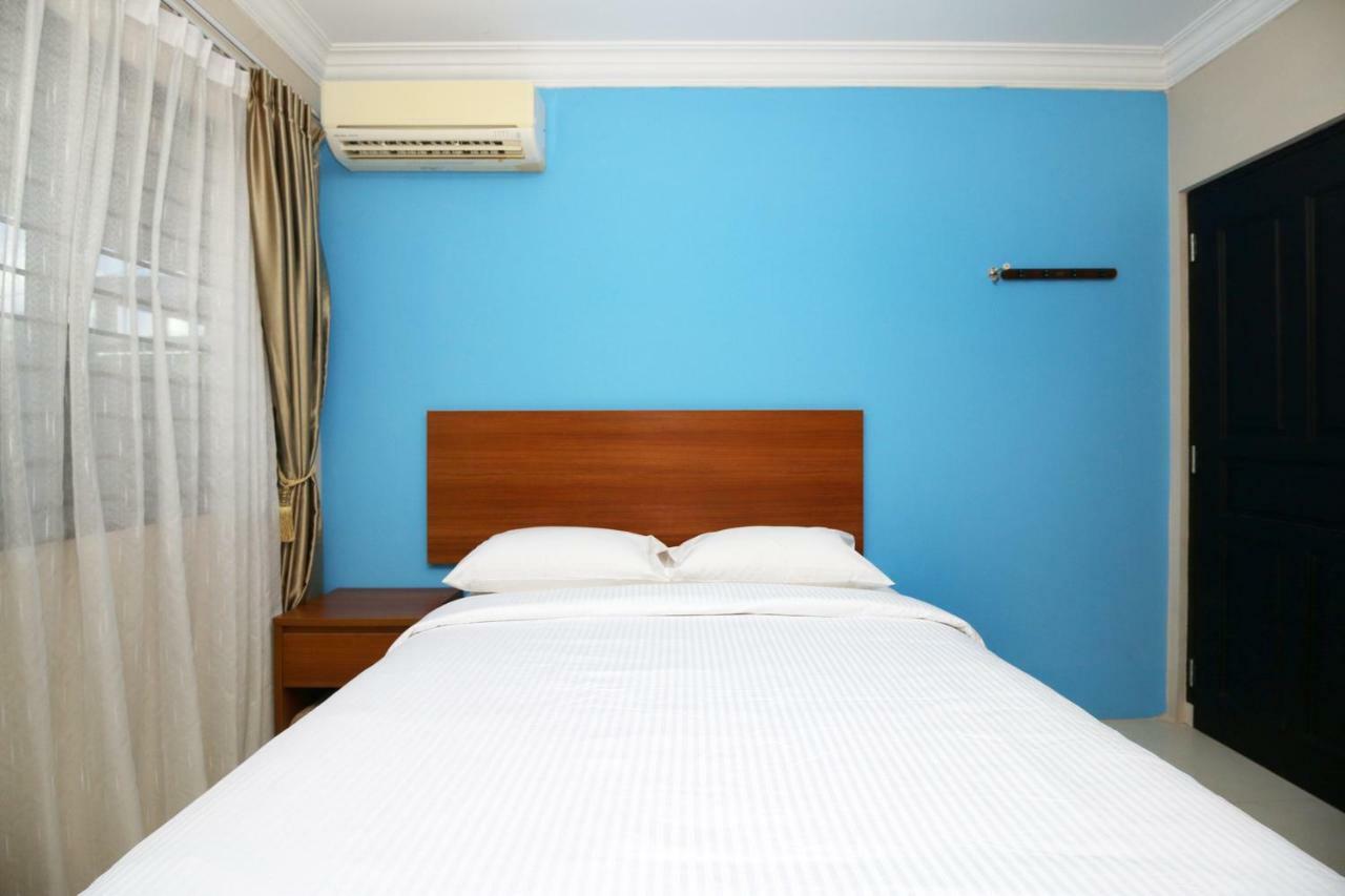 Safina Inn Syariah Sekupang Batam Extérieur photo