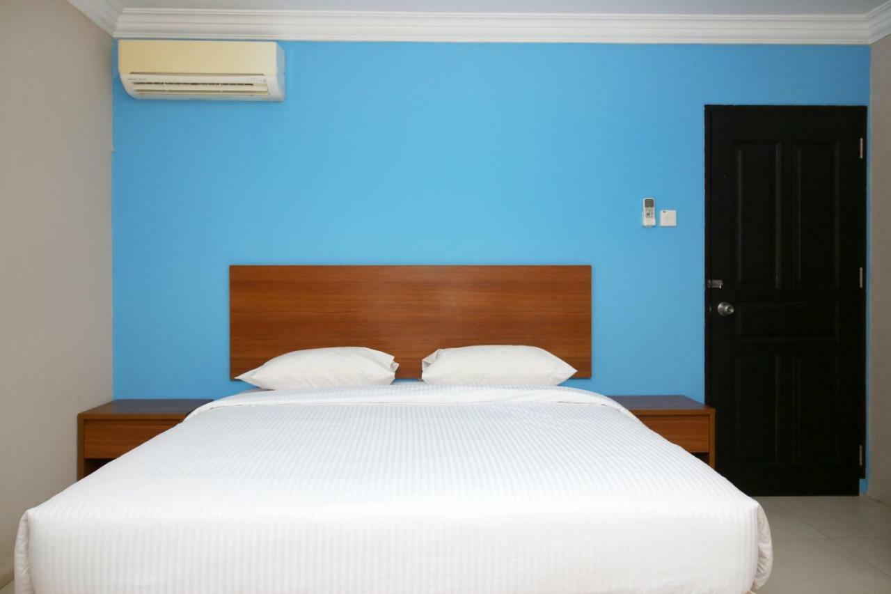 Safina Inn Syariah Sekupang Batam Extérieur photo