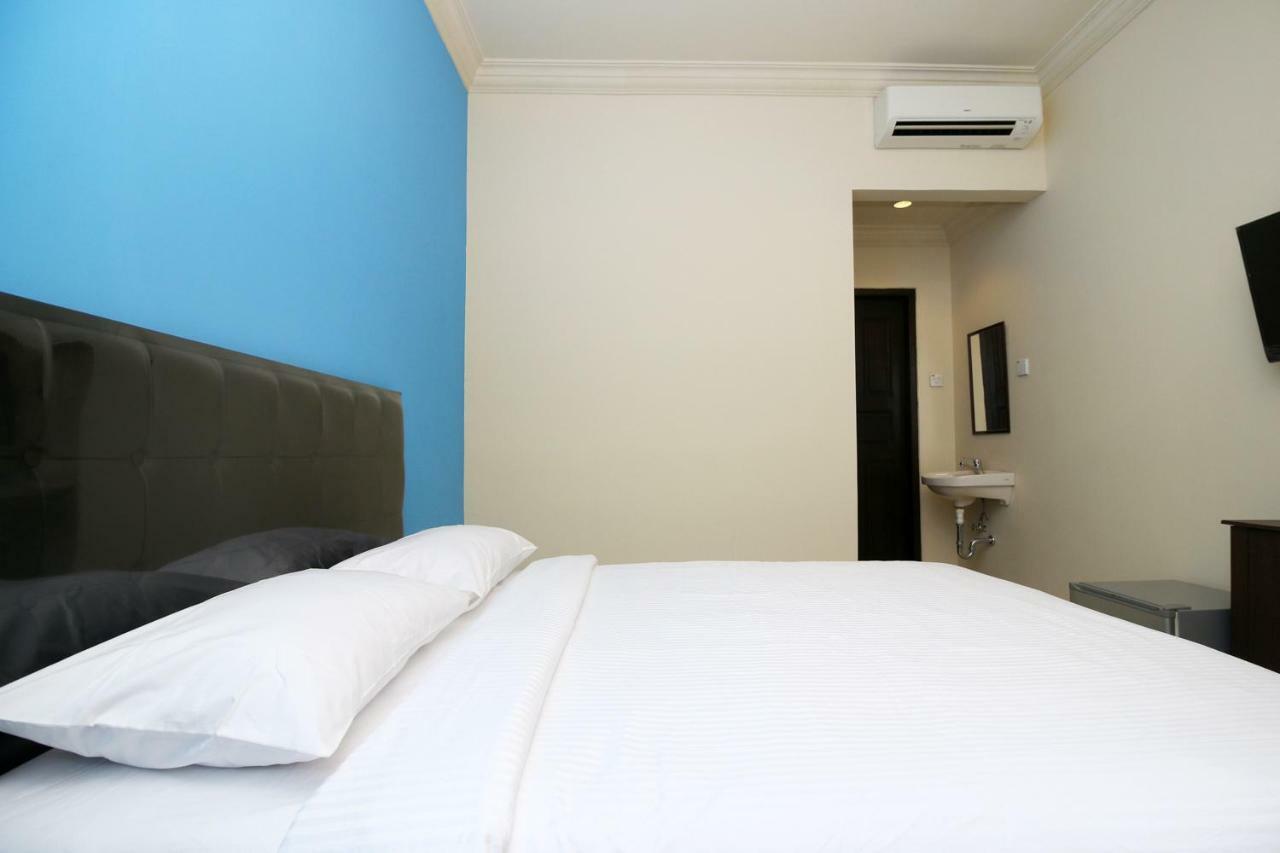 Safina Inn Syariah Sekupang Batam Extérieur photo