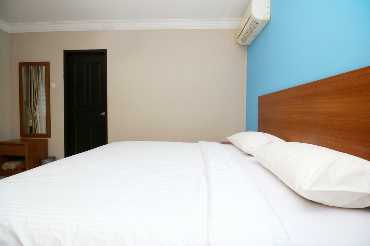 Safina Inn Syariah Sekupang Batam Extérieur photo